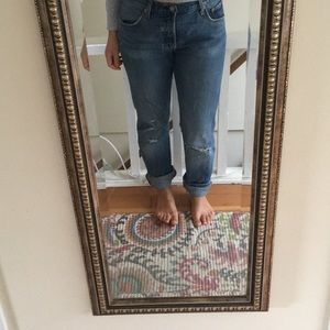 Levi’s 501 HIGH WAISTED jeans 4 BUTTON CLOSURE